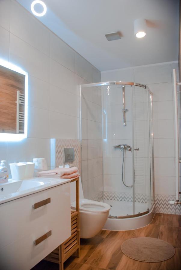 Noclegi "Boczna 5A" Apartamenty Goscinne Szczawno-Zdroj Ngoại thất bức ảnh
